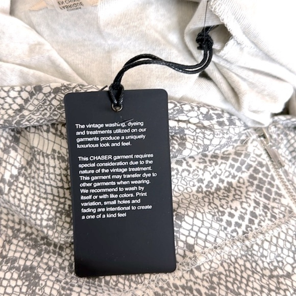Chaser tan/grey snakeskin jacket with hoodie small - Picture 13 of 16